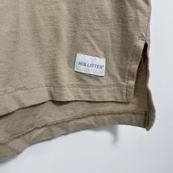 NWT Hollister Men's Relaxed Fit 100% Cotton Short Sleeve Henley Tee Light Tan - Picture 6 of 9